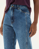 CALÇA JEANS FLARE CINTURA ALTA - AZUL MÉDIO