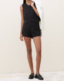 Short com Bolsos Embutidos - Preto