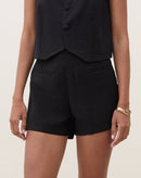 Short com Bolsos Embutidos - Preto