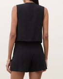 Short com Bolsos Embutidos - Preto