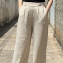 [Leve 4, Pague Só 2!] Calça Elora Feminina em Viscose Texturizada e Poliéster de Cintura Alta (Sua Nova Peça Favorita!)